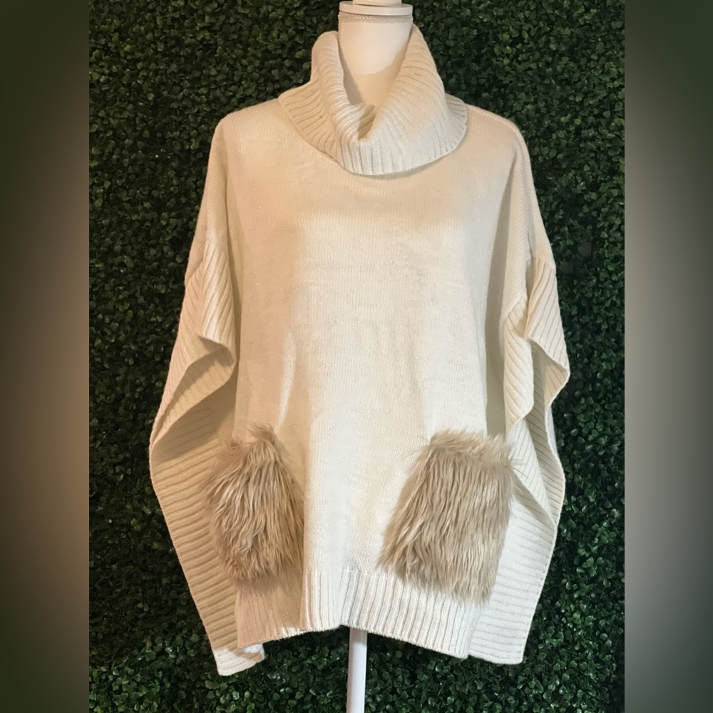 Black Rivet Knit Cowl Neck Poncho Sweater Faux Fur Accented Pockets Cream S/M